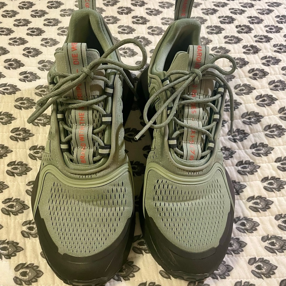 Men’s Adidas 10.5